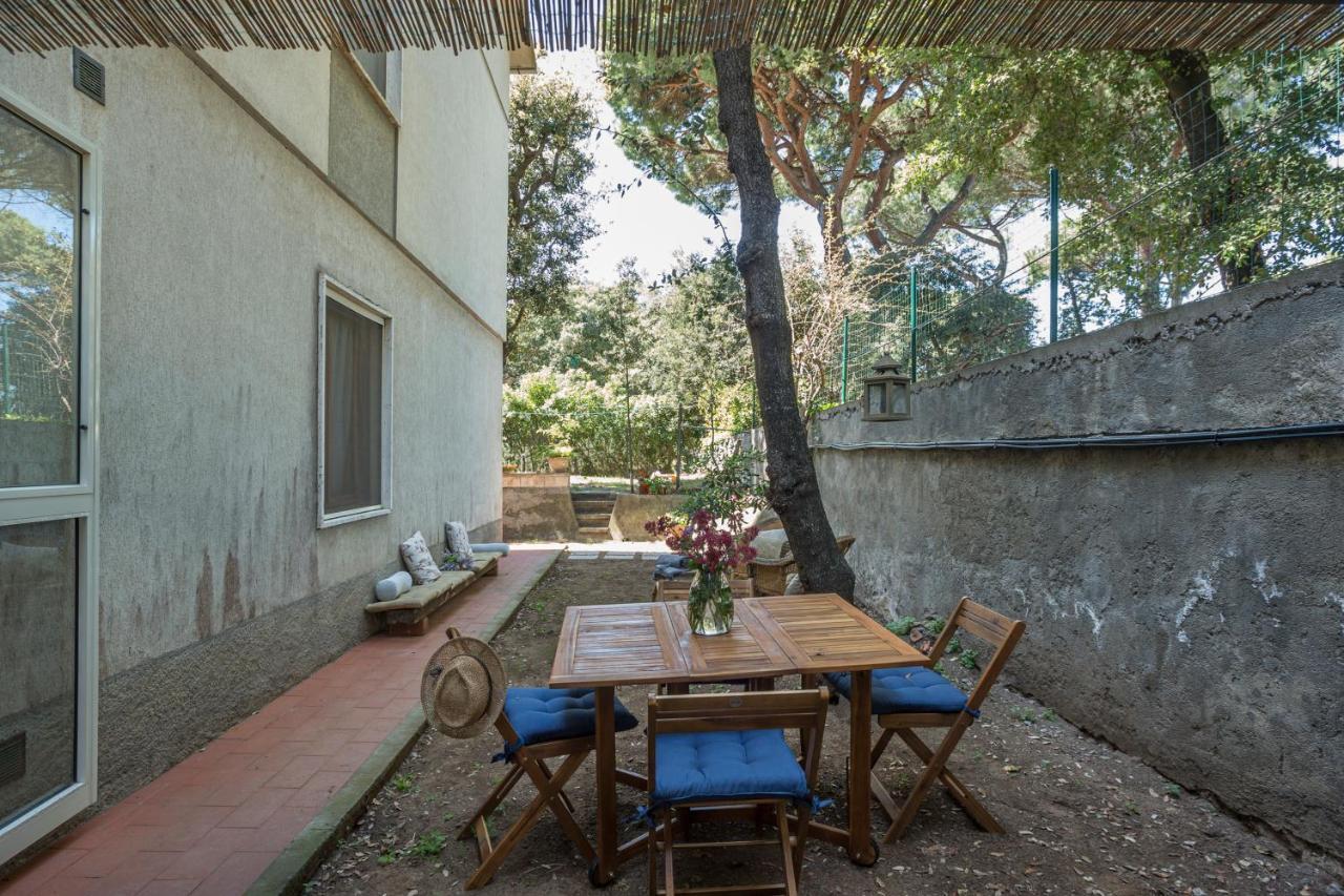 A Due Passi Dal Mare, Parcheggio E Giardino Apartment